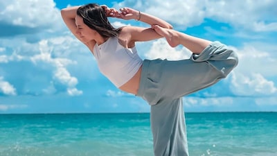 Toma nota de los 10 beneficios de realizar esta postura de yoga