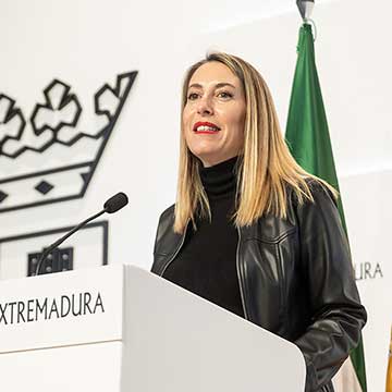 ¿Qué es la sepsis que mantiene en la UCI a la presidenta de Extremadura, María Guardiola?