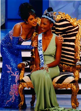 Así es Agbani Darego, Miss Mundo 2002