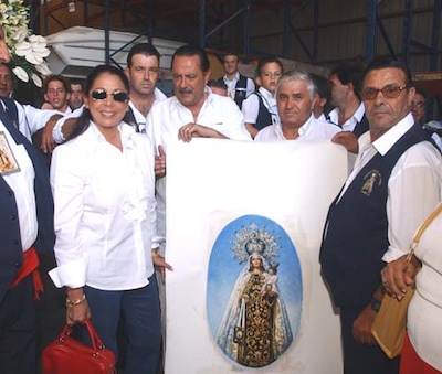 Isabel Pantoja y Julián Muñoz reafirman su amor ante la Virgen del Carmen