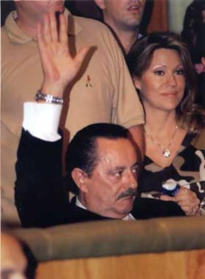 Isabel Pantoja, gran apoyo de Julián Muñoz en uno de los días más difíciles de su vida política