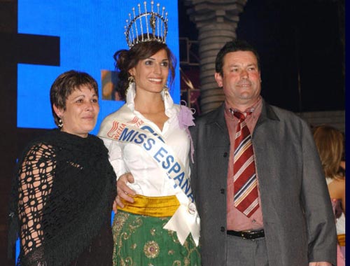 Verónica Hidalgo, Miss Girona, coronada Miss España 2005