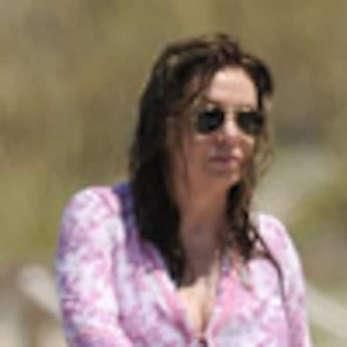 Verónica Lario, tras llegar a un acuerdo de divorcio con Silvio Berlusconi, disfruta de Formentera