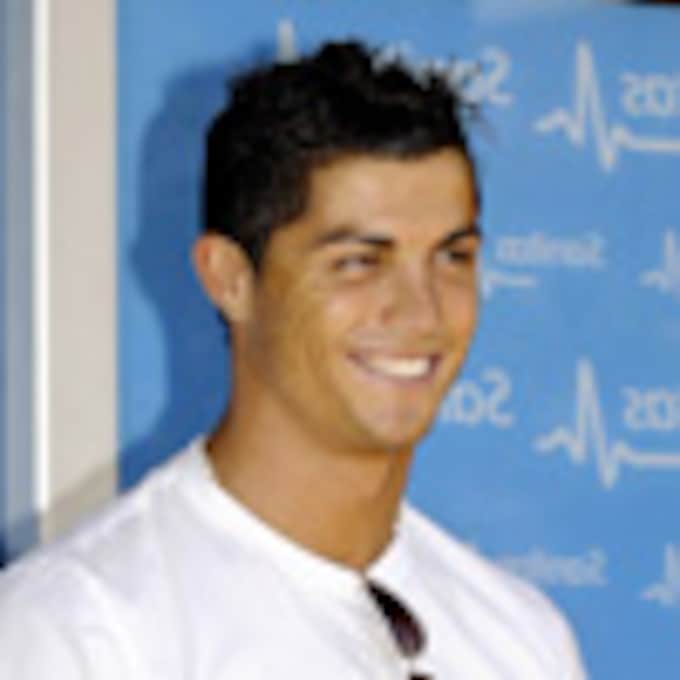 Cristiano Ronaldo anuncia por sorpresa que ha sido padre de un niño