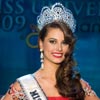Stefanía Fernández, a punto de entregar la corona de Miss Universo a su sucesora