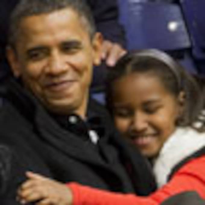 Sasha Obama mima a su padre tras su accidente deportivo