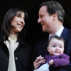 Florence Rose devuelve la sonrisa a sus papás, David y Samantha Cameron