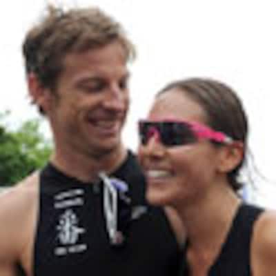 Jenson Button y Jessica Michibata, una atractiva pareja a la carrera