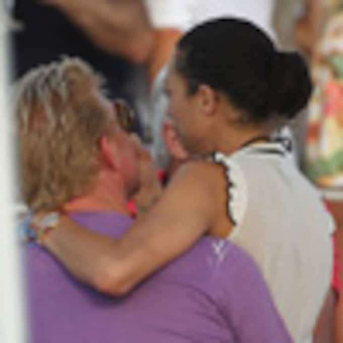 Caricias, besos, confidencias... Ibiza, testigo del amor de Boris Becker y Sharlely Kerssenberg