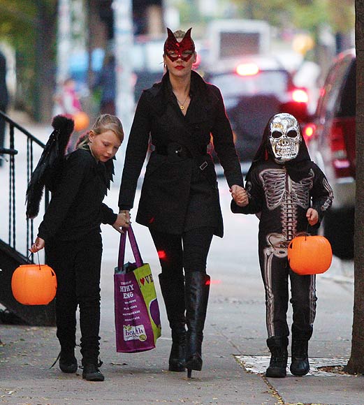 Kate Winslet, con sus hijos Mia y Joe
