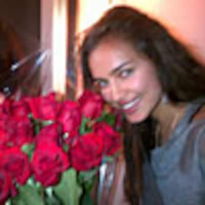 Rosas rojas y una tarta de chocolate muy española para celebrar el 26º cumpleaños de Irina Shayk
