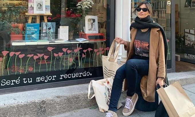 Las zapatillas que Sara Carbonero y otras chicas que inspiran a las españolas llevan en invierno