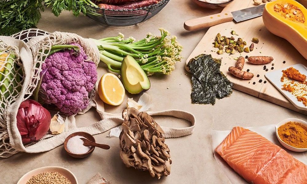 Los expertos recomiendan: estos son los 8 alimentos que no pueden faltar en tu cesta de la compra