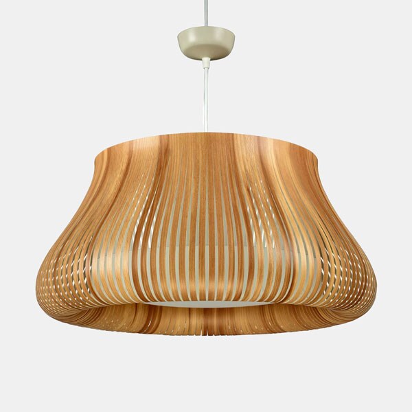 Lámpara efecto madera