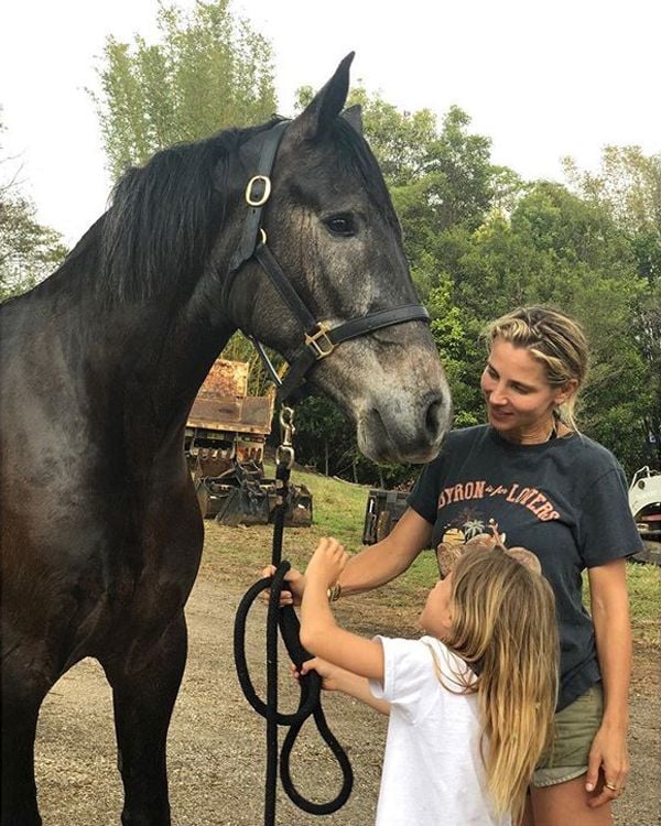 elsa pataky granja animales byron bay