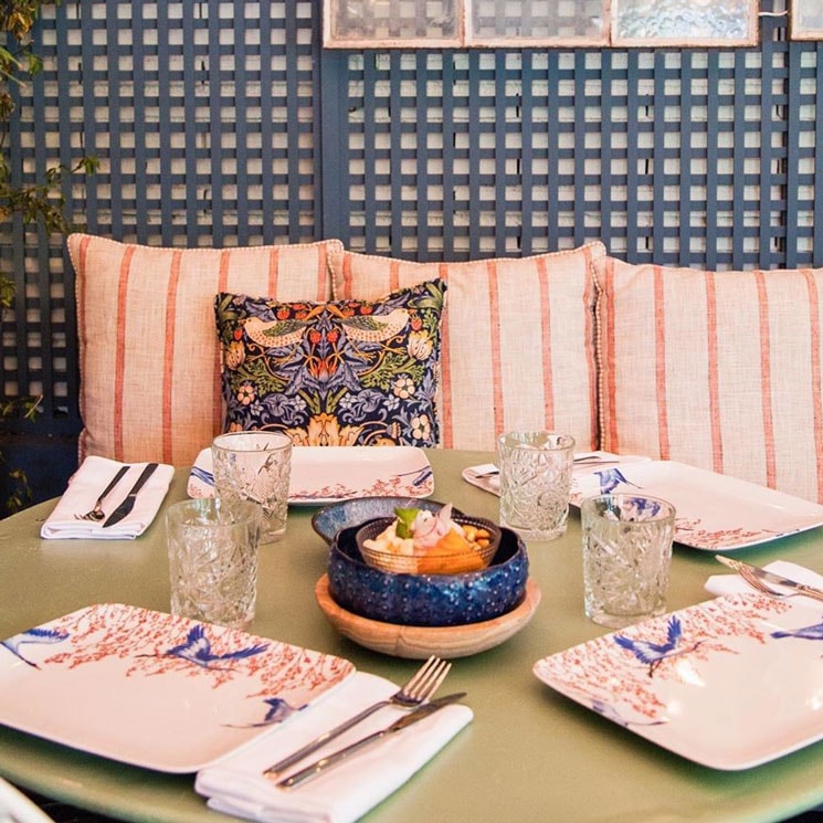 Mesa en Sushita Café