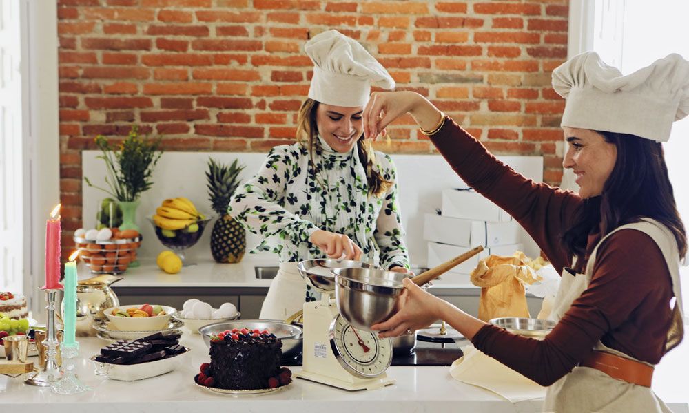 Aprende a preparar los profiteroles más deliciosos con la receta de Moira Laporta y Belén Barnechea