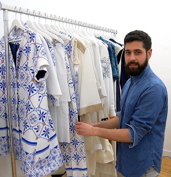 Moisés Nieto, debuta en Fashion Week Madrid: “No quiero fallar ni a mis clientas ni a mí mismo