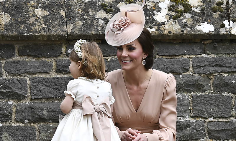 La elegancia de la Duquesa de Cambridge en la boda de su hermana