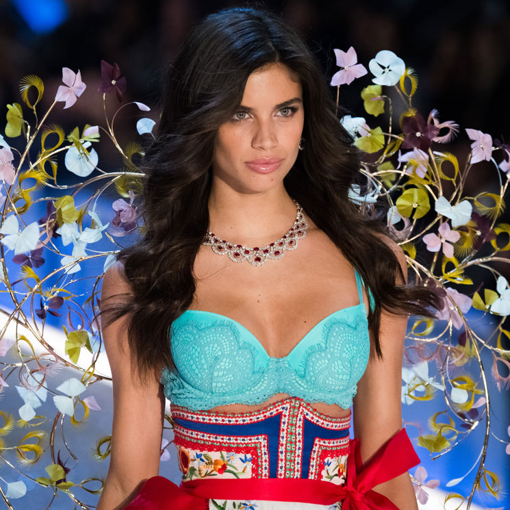 Los 10 sujetadores que todas deberíamos tener están en el desfile de Victoria's Secret, ¡toma nota!