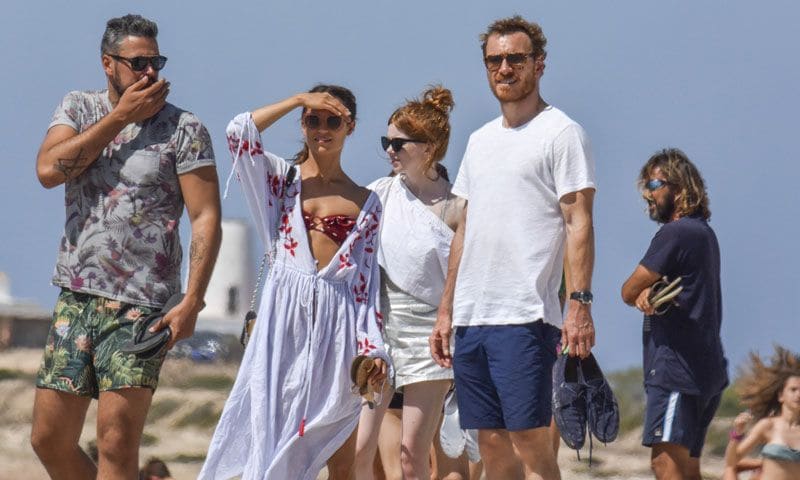 El 'look' playero de Alicia Vikander que puedes conseguir en Zara