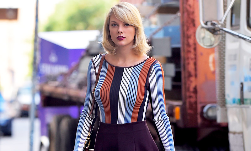 Taylor Swift tiene los 8 básicos que necesitarás en la 'rentrée' (¡y nosotros las alternativas!)