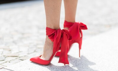 Lily-Rose Depp o por qué necesitas unos zapatos rojos en todas las versiones posibles