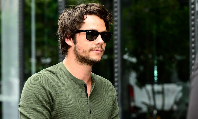 ¿Fan de Dylan O'Brien? Pues ésta es la camiseta que necesitas para imitar sus mejores 'looks'