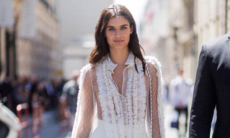 ¿Quién dijo novias? Las 'celebrities' también dan el sí al vestido blanco otoñal