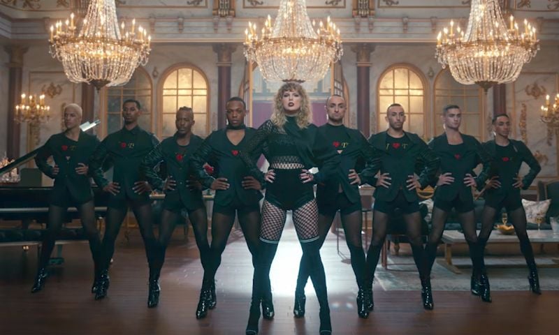 Diez diseños que confirman lo que Taylor Swift nos adelantó: Las botas altas son tendencia