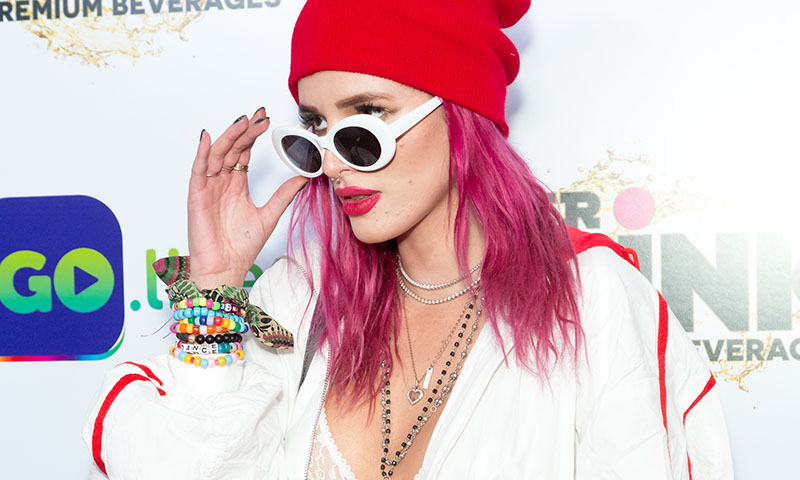 Gorros, gorras y sombreros: El complemento fetiche de Bella Thorne en seis 'looks'