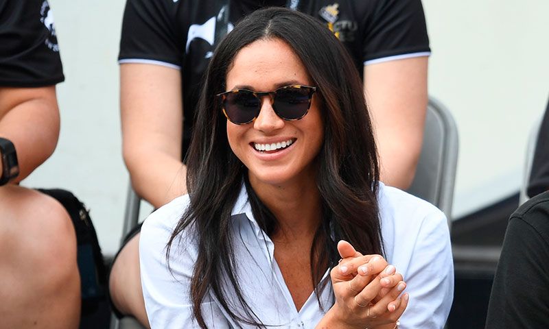 La cartera de viaje de Meghan Markle se convierte en un nuevo objeto de deseo