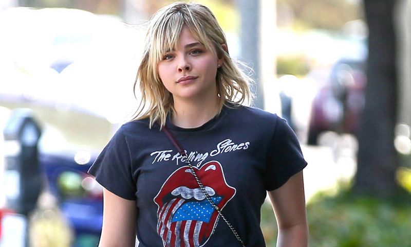 Chloe Moretz camiseta rock band