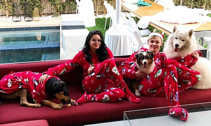 Ariel Winter, Will Smith, Miley Cyrus... así es el espíritu navideño de las 'celebs'