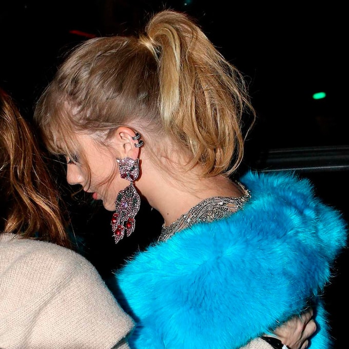 Taylor Swift tiene el abrigo más 'achuchable' del invierno (y nosotros 12 alternativas)