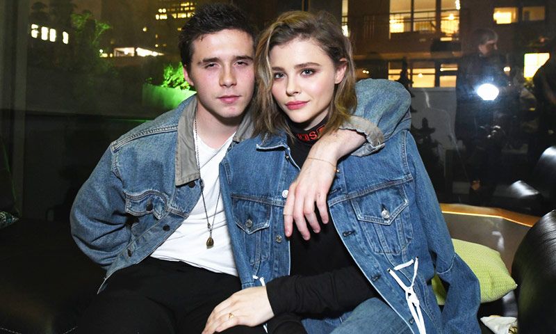 Brooklyn Beckham y Chloë Moretz looks Notting Hill