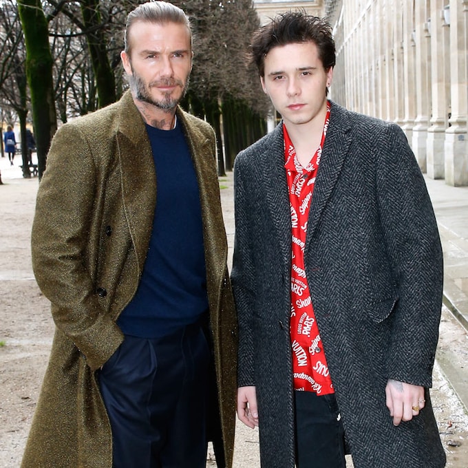 David y Brooklyn Beckham, duelo de estilo masculino en París