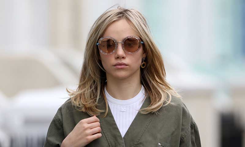 Suki Waterhouse