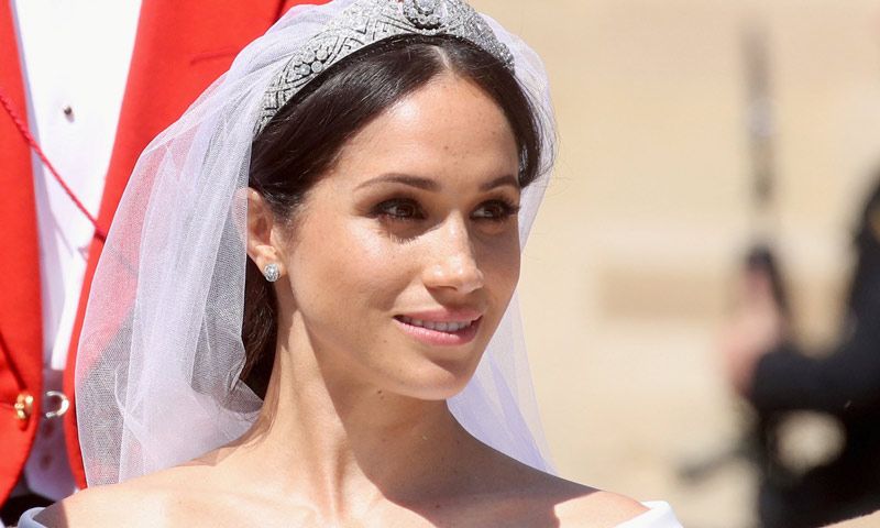 El conjunto que, por protocolo, ya no puede faltar en la maleta de Meghan Markle