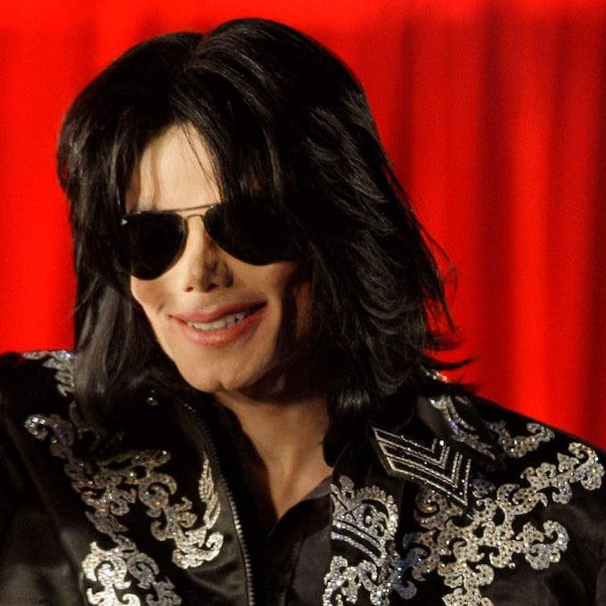 Balmain 'revive' a Michael Jackson en su última colección 