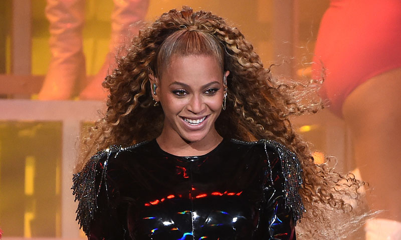 Beyoncé: oda al barroquismo de Versace en su último concierto