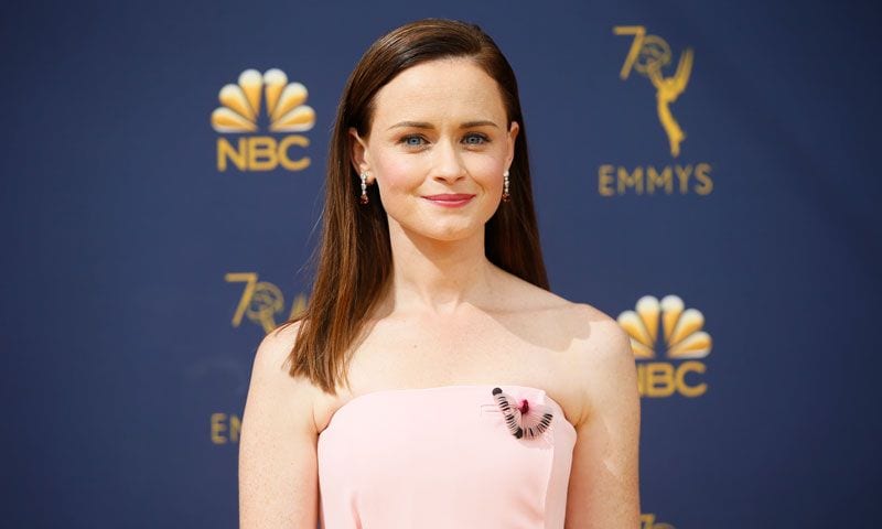Emmys con sello español: los vestidos 'made in Spain' que triunfaron en la alfombra dorada