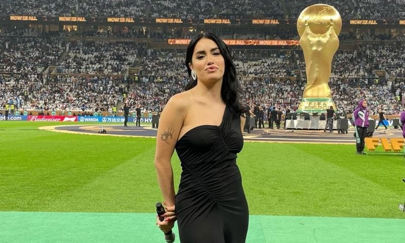 El vestido asimétrico con el que Lali Espósito ha actuado en la final del Mundial