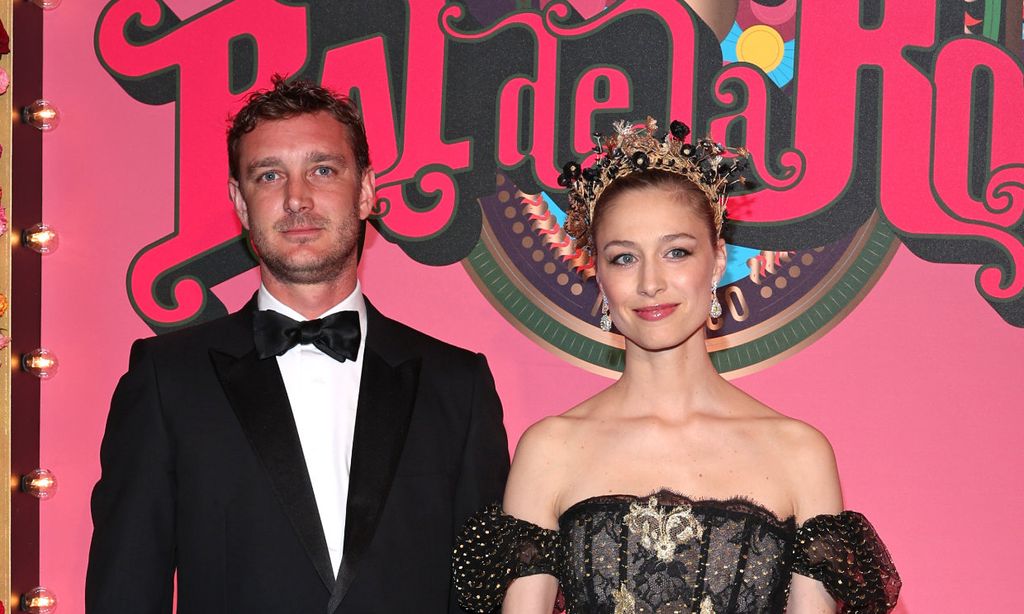 Las mil y una noches de Beatrice Borromeo con vestido principesco en el Baile de la Rosa