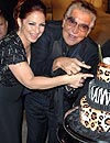 Roberto Cavalli, junto a Gloria Estefan, celebra su cumpleaños más solidario