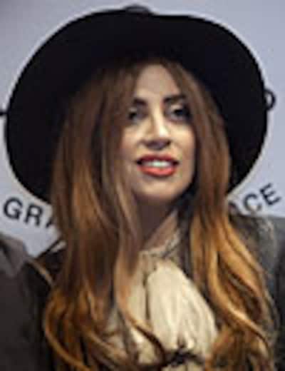 Lady Gaga da un ‘me gusta’ a los diseños de Hedi Slimane para Saint Laurent