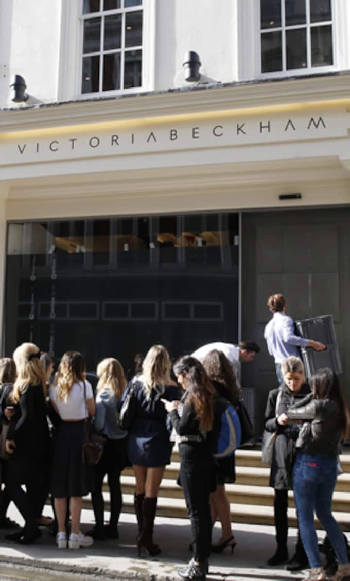¡Prepara tu tarjeta! Victoria Beckham abre las puertas de su primera tienda