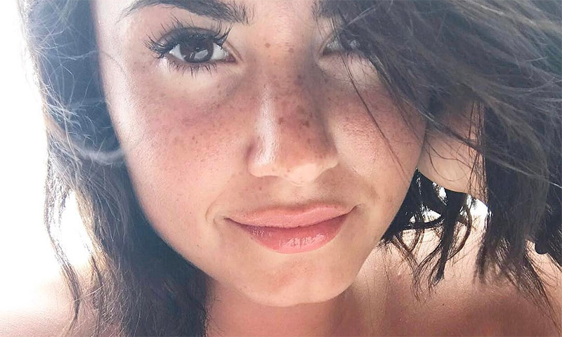 Demi Lovato se adelanta al verano y paraliza la red con su bañador