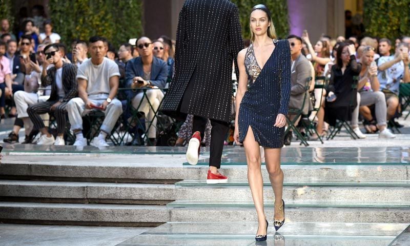 Candice Swanepoel vuelve a la pasarela y se prepara para el próximo Victoria's Secret Fashion Show