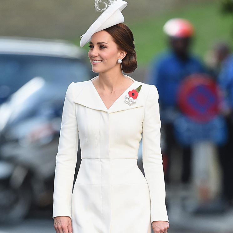 ¿Te resulta familiar su último 'look'? La Duquesa de Cambridge abre su vestidor más exclusivo